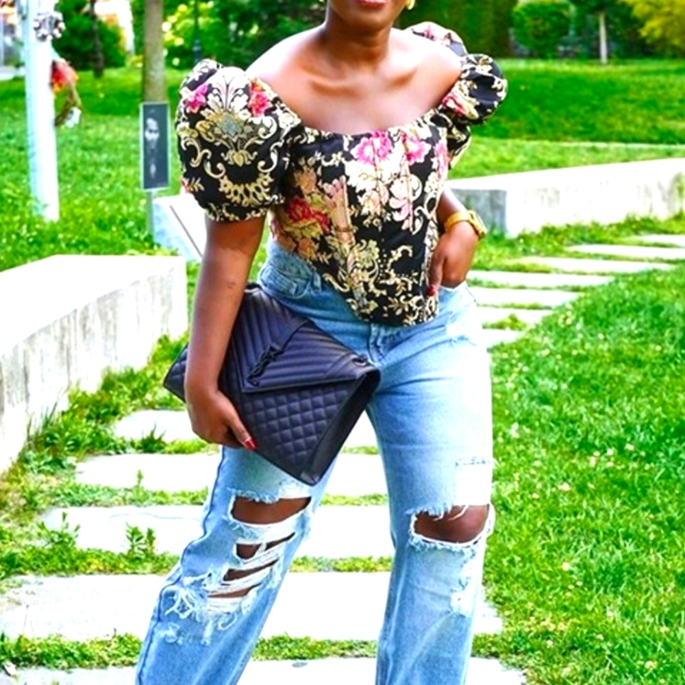 Black Puff Shoulder Jaquard Top